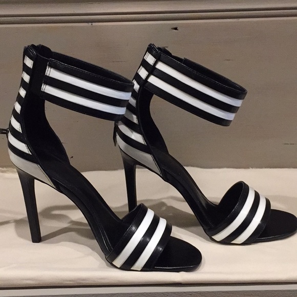 Shoes - Picture 4 of 5